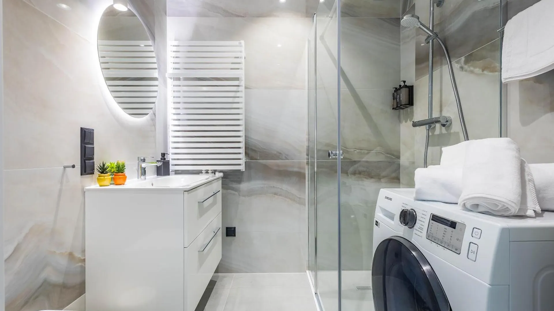 Towarowa Tower Apartments, Free Parking Varsavia